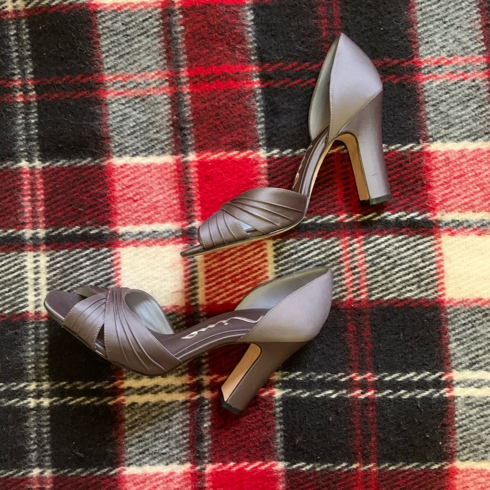 Nine Grey Elegant Heels